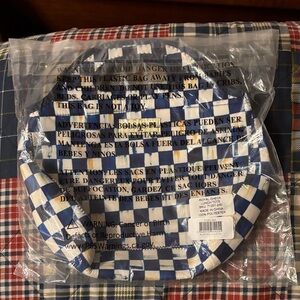 Mackenzie child’s royal check lunch tote - Blue & White